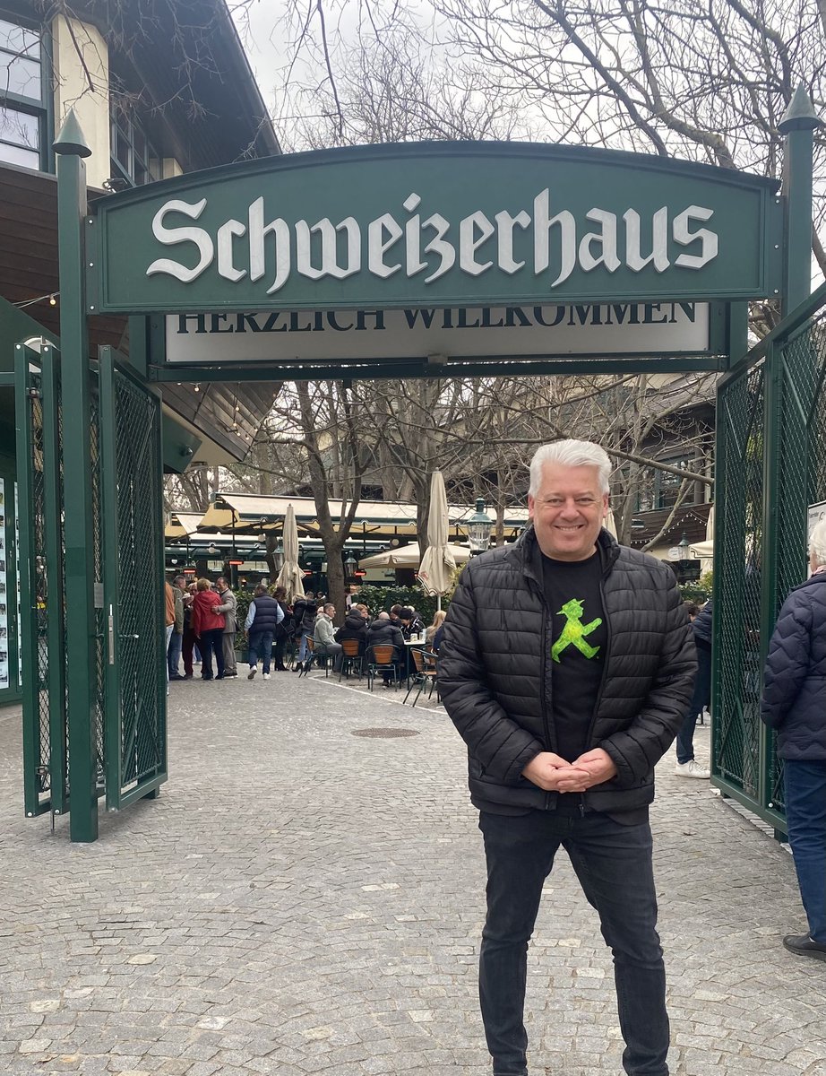 HansArsenovic's tweet photo. Heute ist Frühlingsbeginn in Wien… 😘💪 #saisonstart #Schweizerhaus https://t.co/YFXtBpcPHB