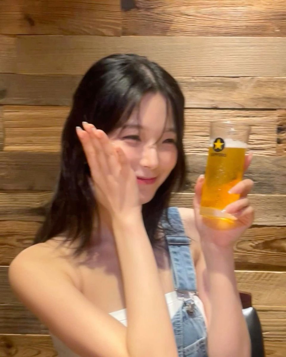 jheonim's tweet image. spill or drink with catcozycorner 🐈. . 🧋

🗯️ — #disclaimer: all is written from the perspective of writer and isn't affiliated with jiheon from fromis_9 by any means.