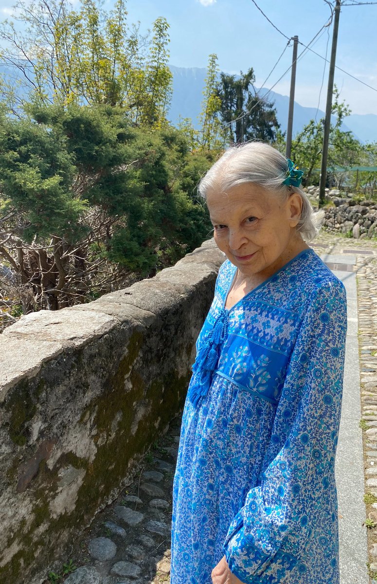 rowenamezzo tweet media