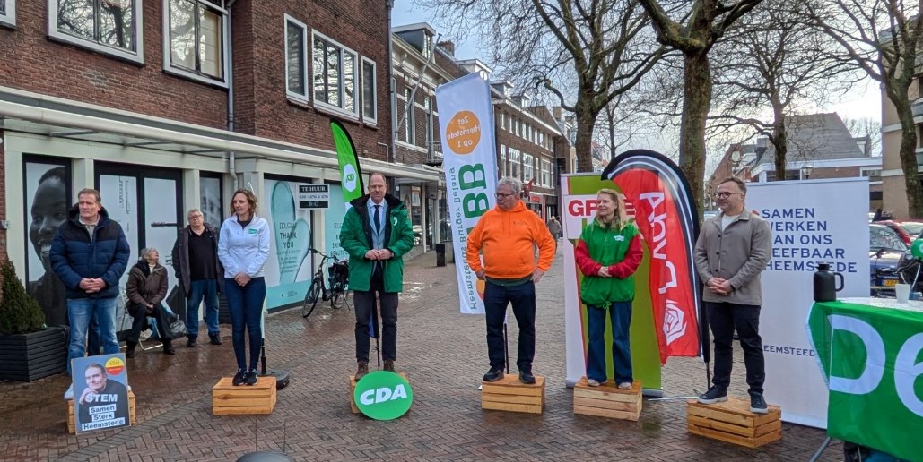 jeanine r van ooijen / @jeevanooijen.bsky.social tweet media