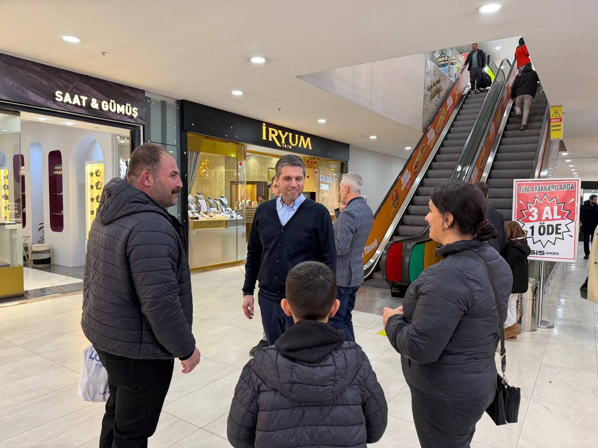 Park 23 AVM’de esnaf ve kıymetli hemşehrilerimizle bir araya geldik.

Gönül gönüle sohbet edip taleplerini dinledik, bereketli kazançlar diledik.
Şehrimizin ticaretine değer katan tüm esnafımıza hayırlı ve bol kazançlar temenni ediyor, bizleri samimiyetle karşılayan