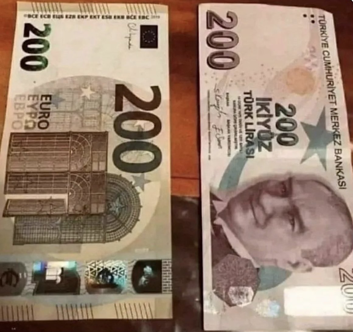 Soldakiyle telefon, sağdakiyle kılıfı alınıyor