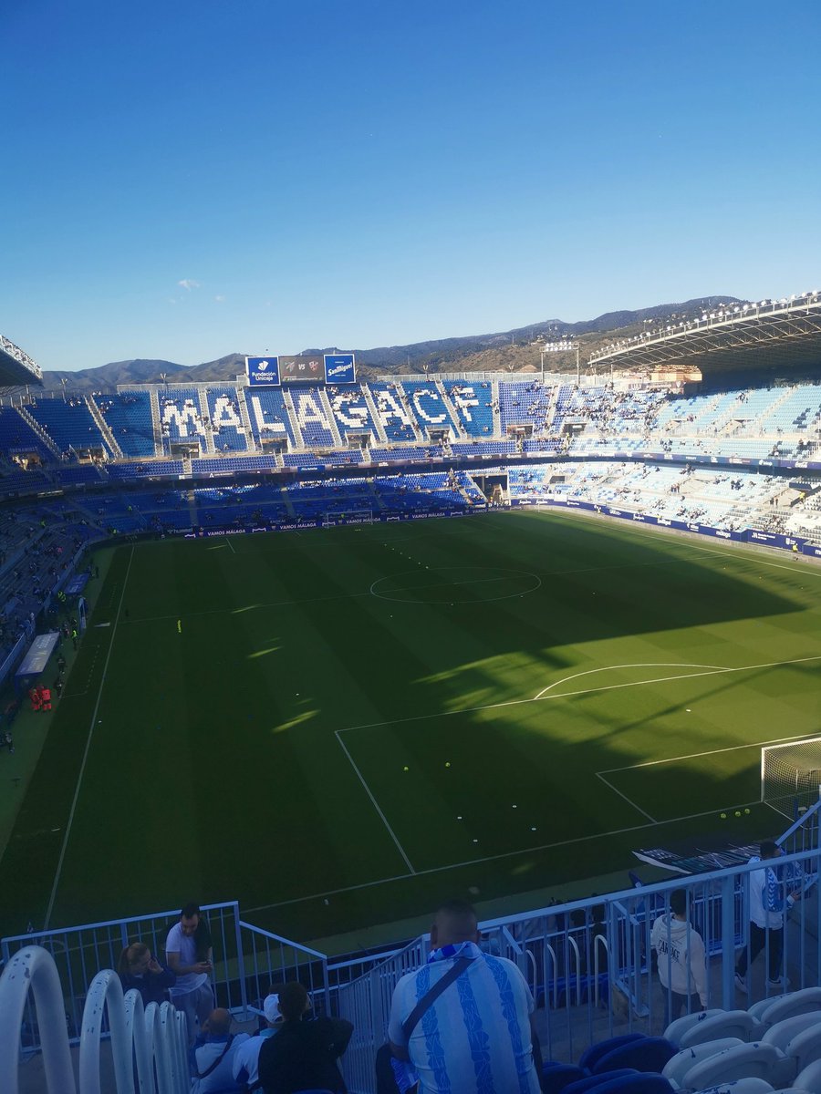 Día de partido 🩵🤍🩵🤍🩵🤍

Málaga - Huesca

#VamosMálaga