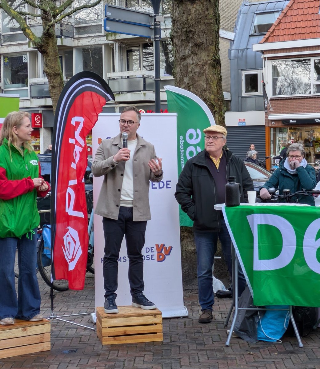 jeanine r van ooijen / @jeevanooijen.bsky.social tweet media