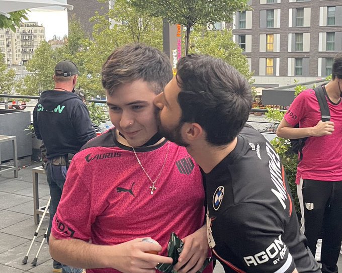 cccloudbeats's tweet photo. @Mixwell tradiciones 🤍 https://t.co/OCweWdt35e