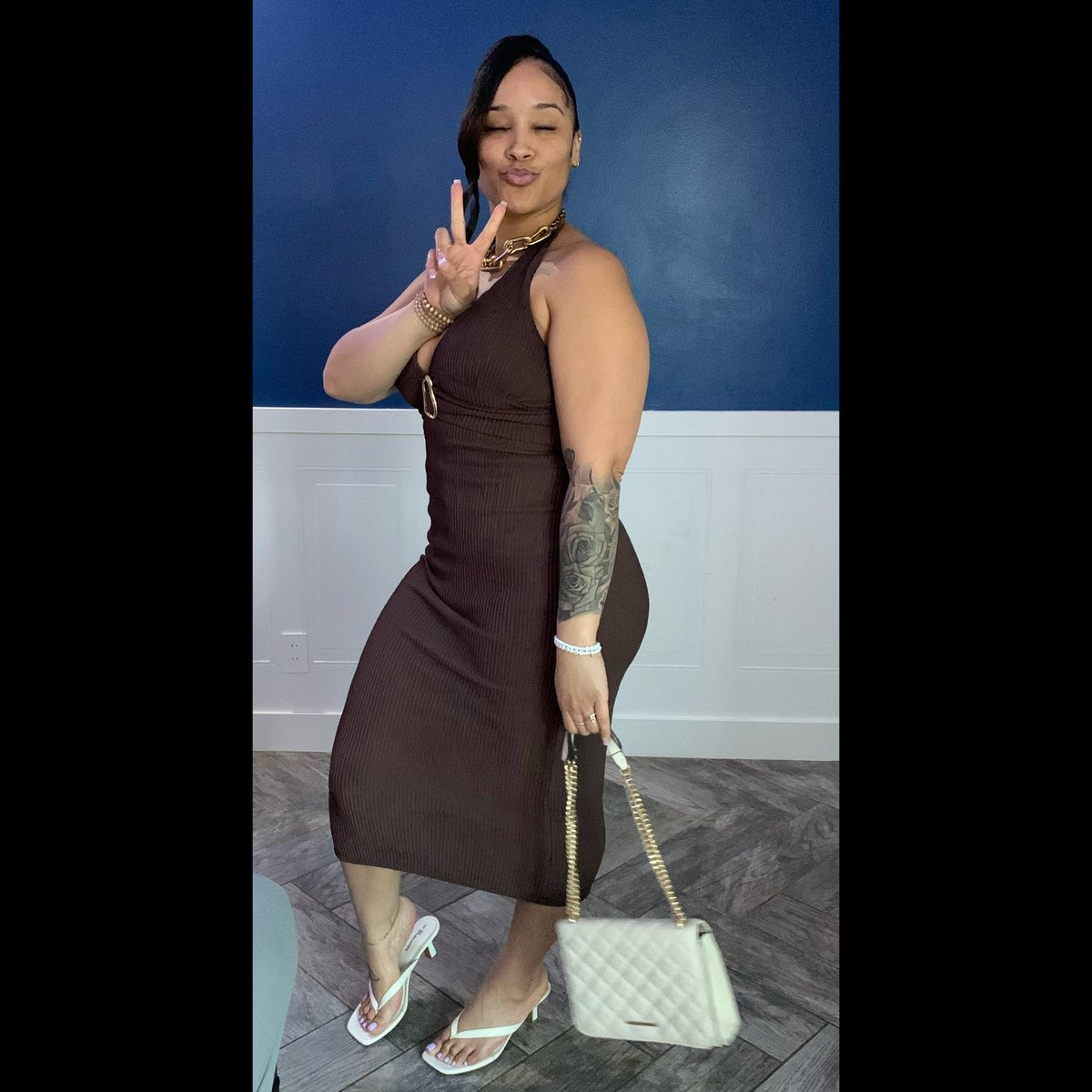 Queen Tee tweet media