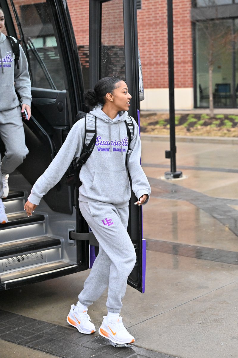 UEAthletics_WBB's tweet image. In the building 

🏀 #ForTheAces x #PlayToWin