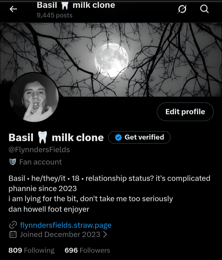 Basil 🦷 milk clone tweet media