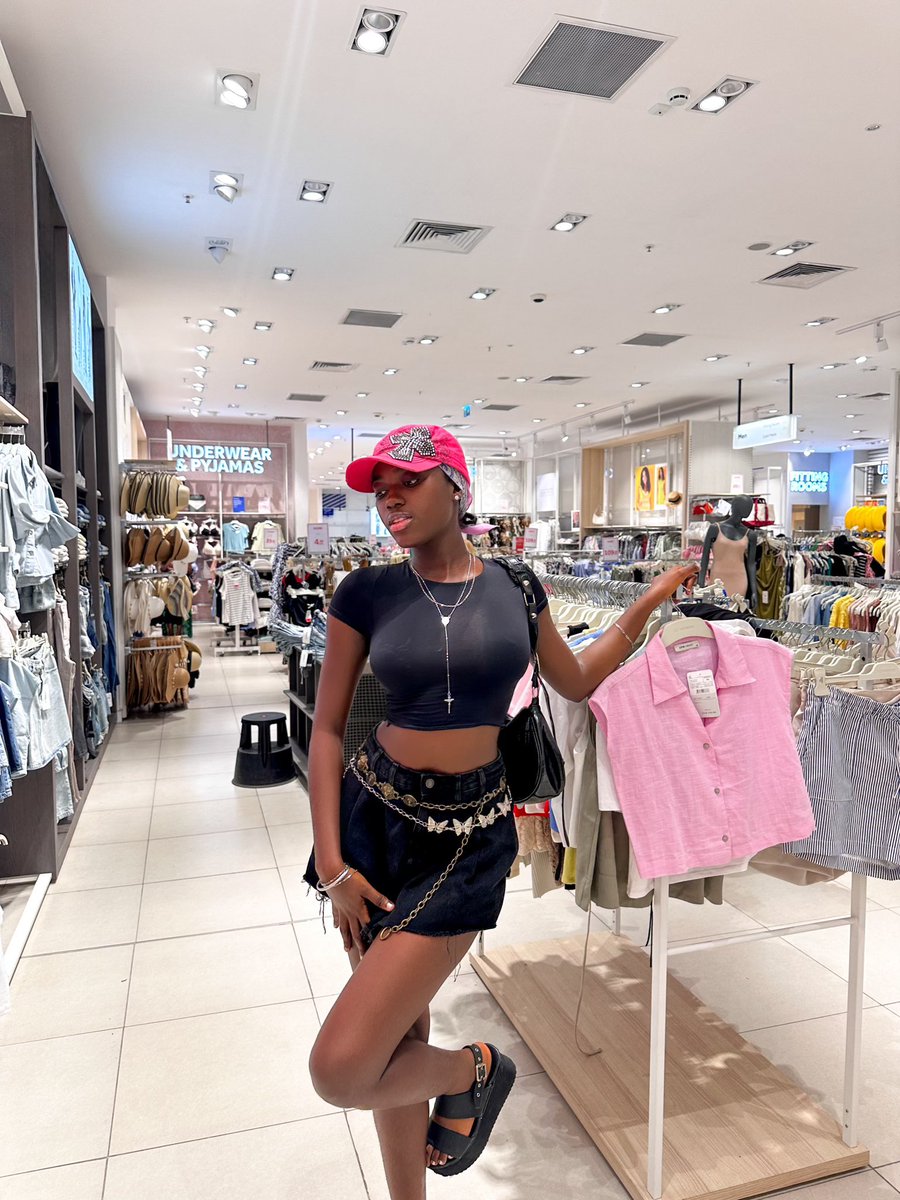 BLAQ_ANGELA tweet media