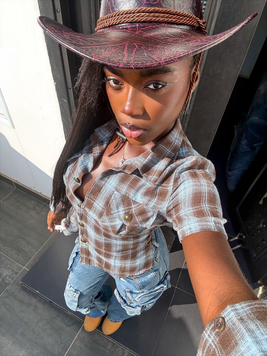 BLAQ_ANGELA tweet media