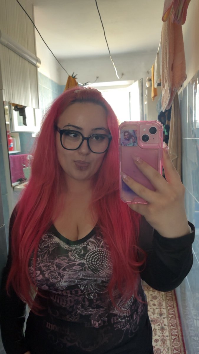 pafarist tweet media