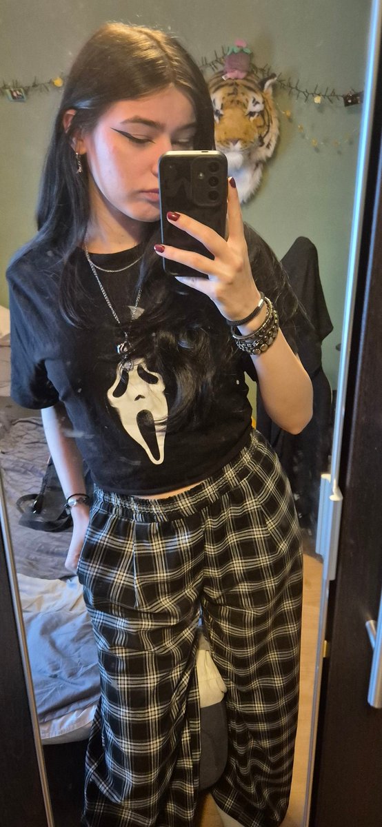 AzzTheDoki's tweet photo. Omw @waterparks in Tilburg😏
Feeling: nostalgic 🤩 https://t.co/kfPe8awNZb