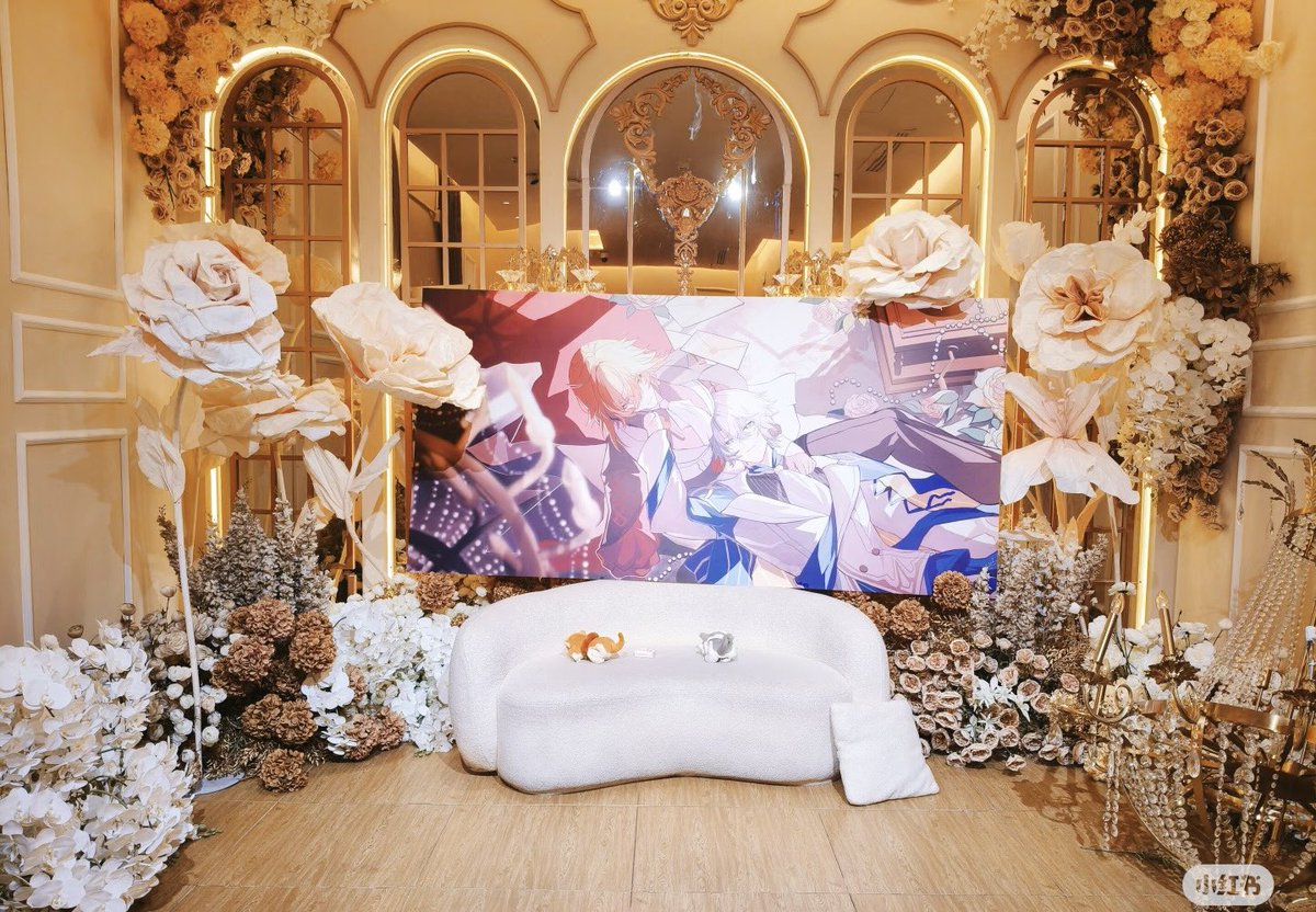 vaendeimos's tweet photo. i need everyone to see the venue of the recent phaidei café event in china because this is insane https://t.co/Hg8tmvIq3Q