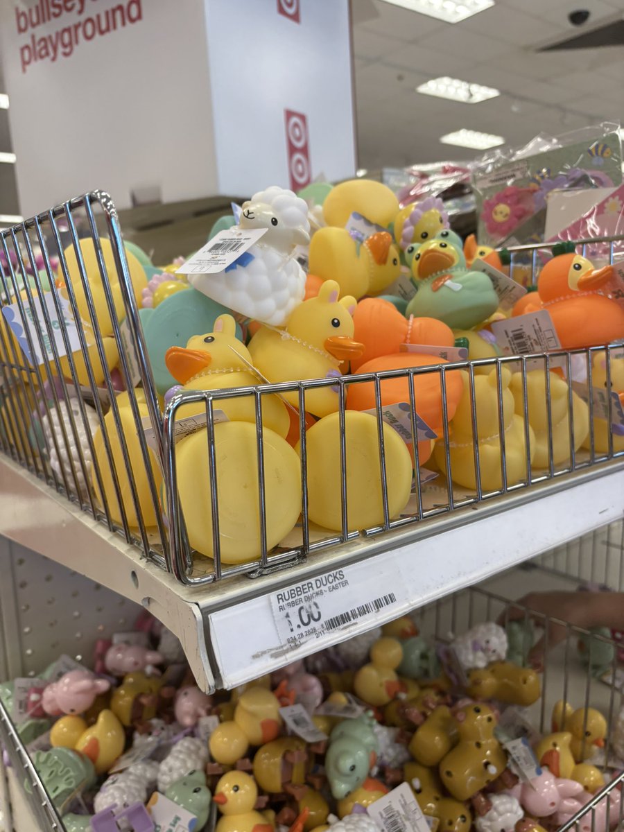 HeyItsAmbear tweet media