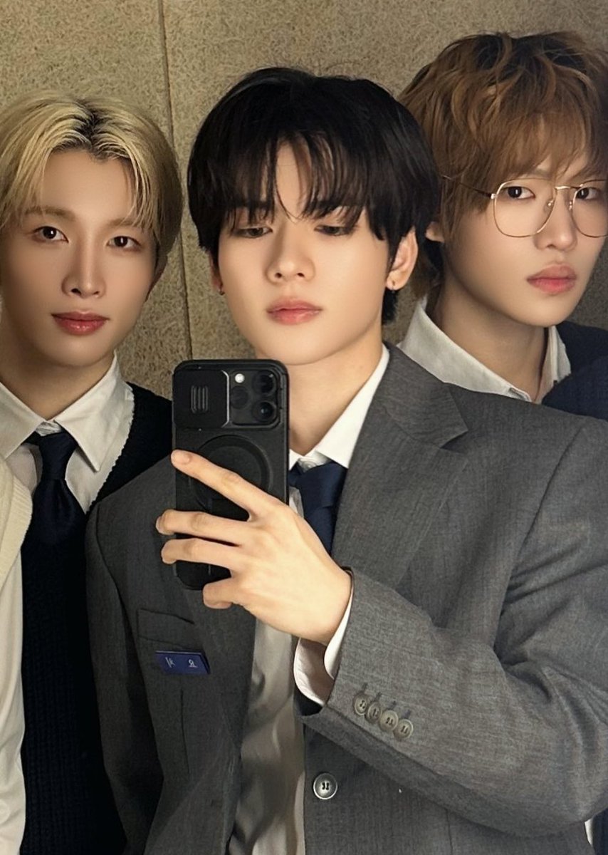 뚠 tweet media
