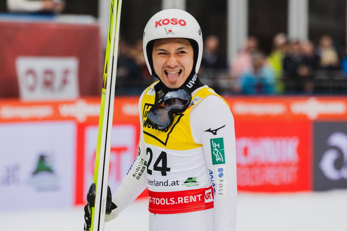 Bucholz_Adam's tweet photo. W obecnym sezonie Pucharu Świata konkursy wygrywało trzech reprezentantów 🇯🇵Japonii - Ryoyu Kobayashi, Ren Nikaido i Tomofumi Naito.

To pierwszy taki przypadek od 27 lat i sezonu 1998/99, kiedy triumfy odnosili Noriaki Kasai, Kazuyoshi Funaki i Hideharu Miyahira @skijumpingpl https://t.co/QfhpeBTjWp