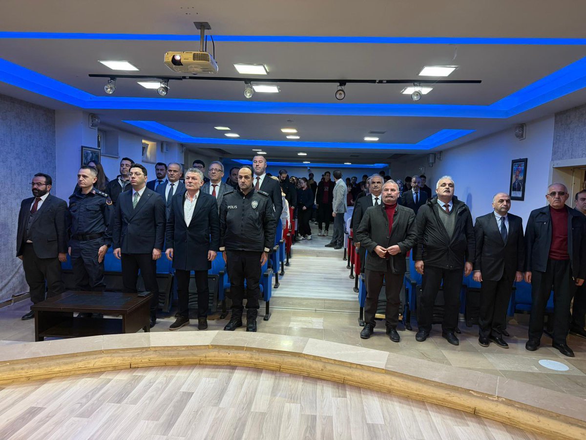 AlmusMem's tweet photo. 12 Mart İstiklal Marşının kabulü ve Mehmet Akif Ersoy’u anma programı, Kaymakamımız Sayın Emre ÇÖMEN ve ilçe protokolünün katılımıyla Almus Çpal konferans salonunda gerçekleştirildi.
@tokatmem
@HuseyinKir64 https://t.co/1GjG3y035i