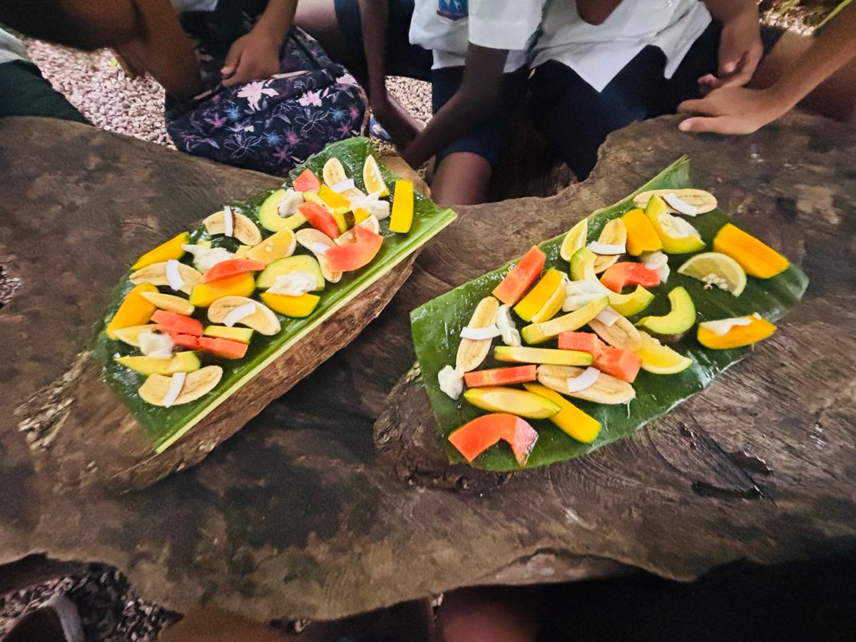 SeyBluefloat tweet media