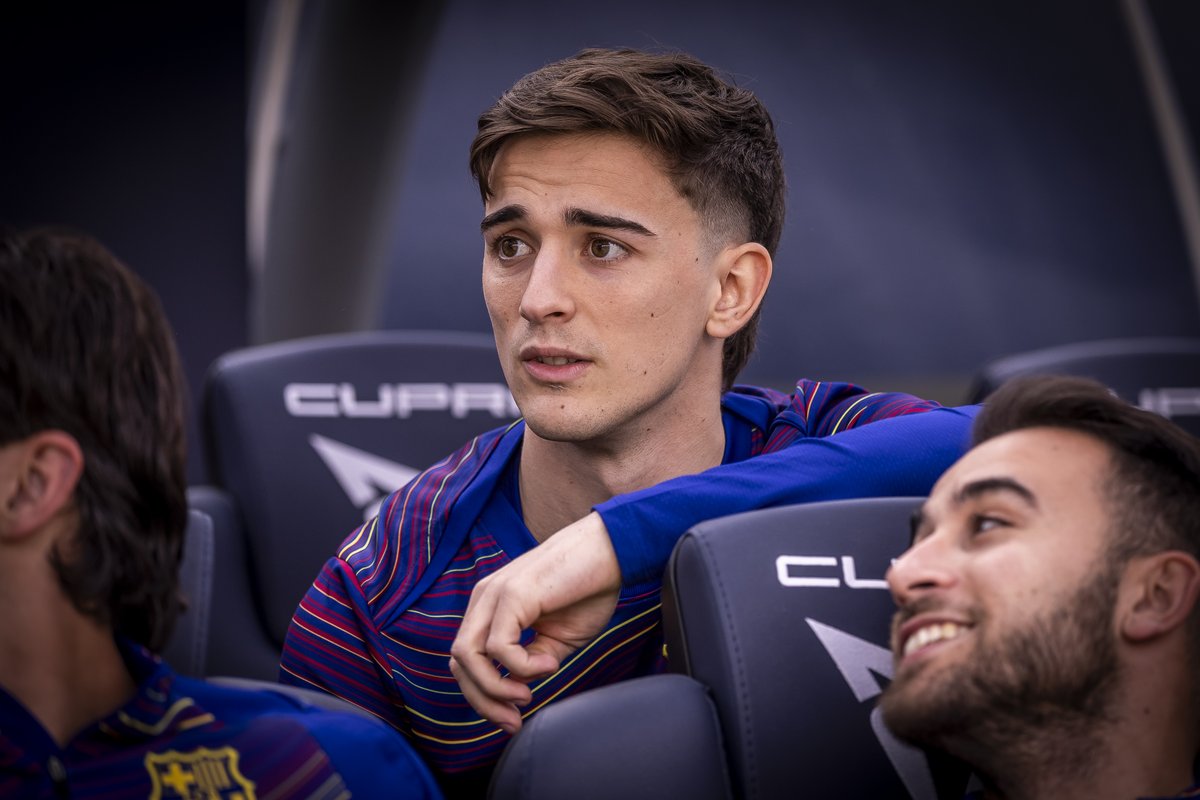 FCBarcelona_cat's tweet photo. 🔄 Canvi al Barça | 82’

↑🟢 Gavi
↓🔴 Raphinha

👏 Ovació de l'Spotify Camp Nou a Gavi!

#BarçaSevilla https://t.co/biFXtbJUqP