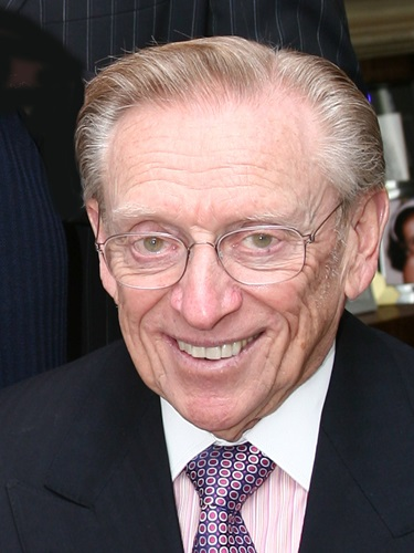 jvgraz's tweet photo. And Lucky Larry Silverstein just bought the US Bank Tower in Los Angeles. https://t.co/nZ5FlpUU70