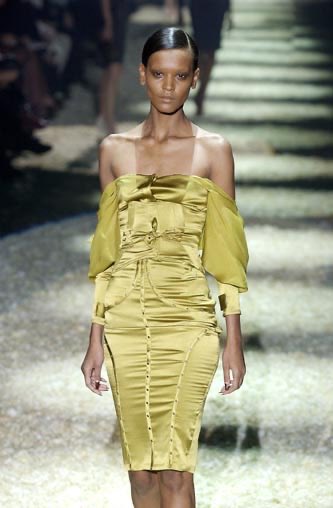 Leah Kateb in Gucci fall 2003 rtw