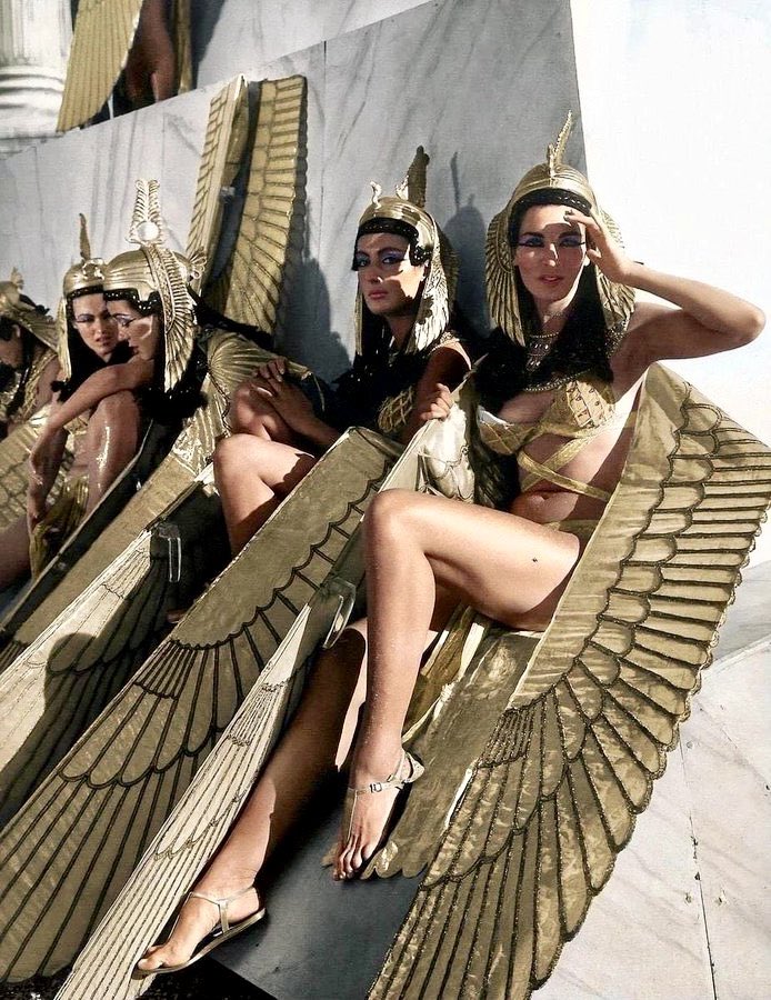 Moodsby_v's tweet photo. Female Extras of Cleopatra, 1963 https://t.co/BLVszKwX30