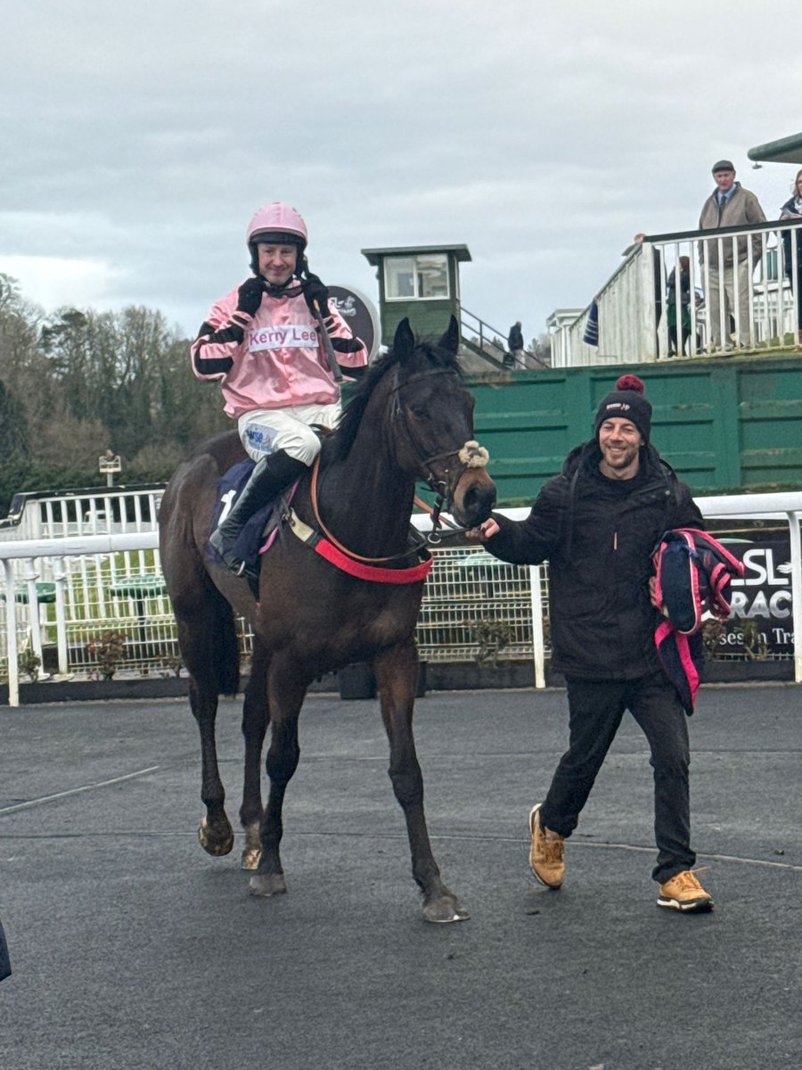 𝐊𝐞𝐫𝐫𝐲 𝐋𝐞𝐞 tweet media