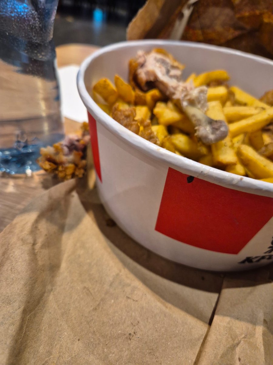 𝐊𝐞𝐫𝐫𝐲 𝐋𝐞𝐞 tweet media