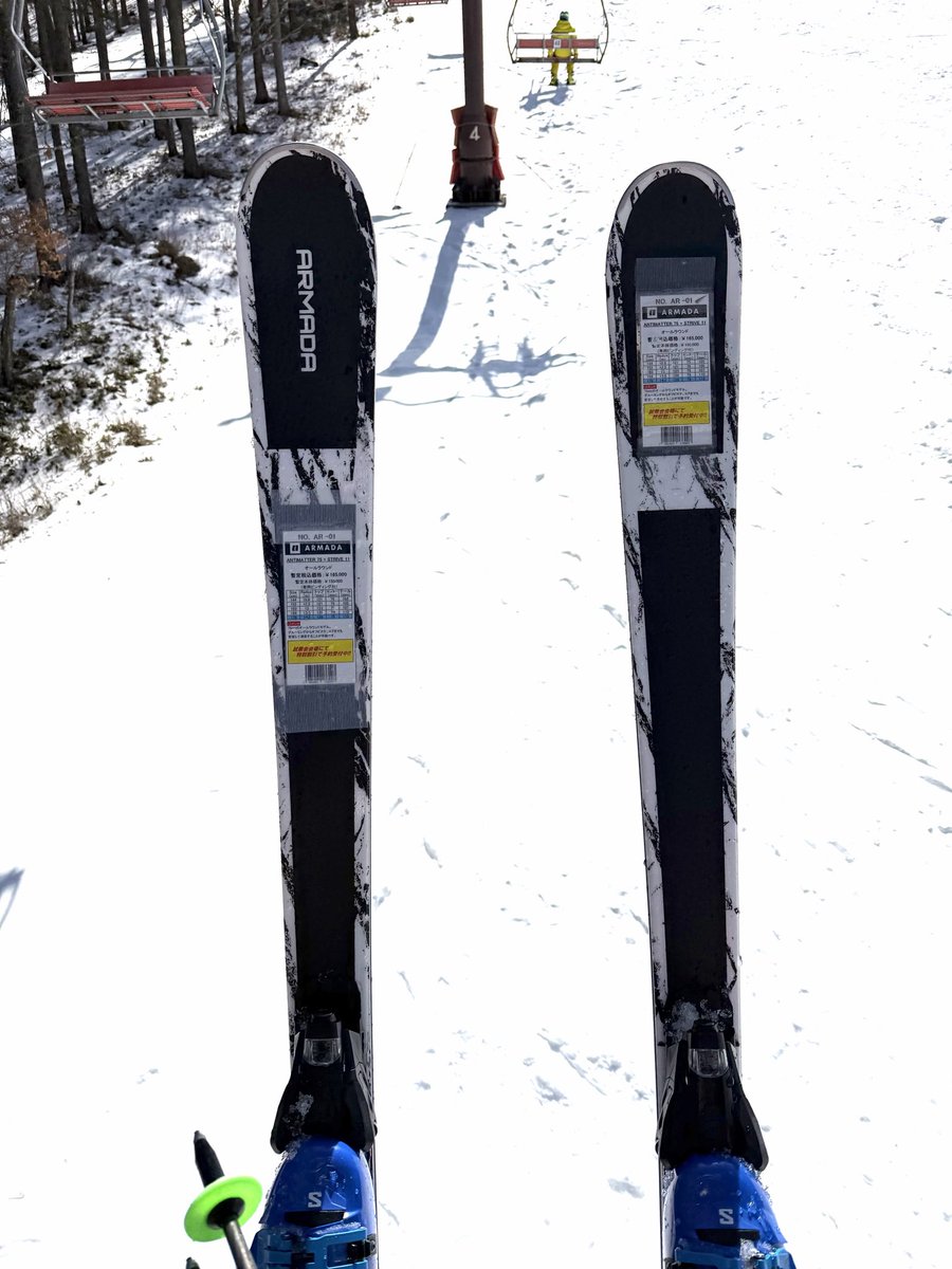 yoshmry's tweet photo. ARMADA ANTIMATTER 76 176cm
この板面白い🤣
176cmだけどR14.2だからショート用の板のようにクルクル回る
雪面アイスに近いくらい固かったけどグリップしてくれるしバタつかない
ロングもいけるしエキスパート板みたいと思ったら中身Q9iとのこと
デザイン的にこっち選ぶ
#ARMADA https://t.co/hG756t1Bgr