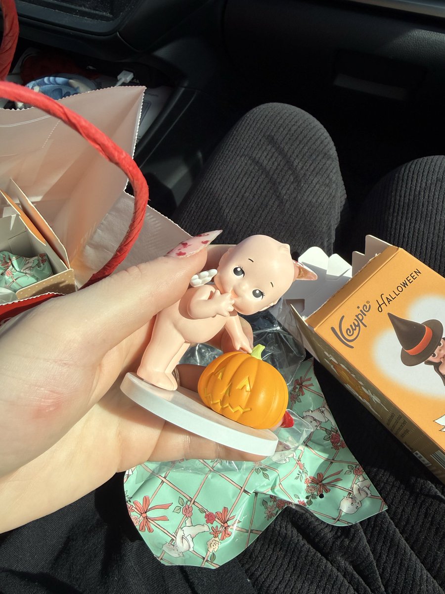 𝔅𝔞𝔱𝔣𝔲 tweet media