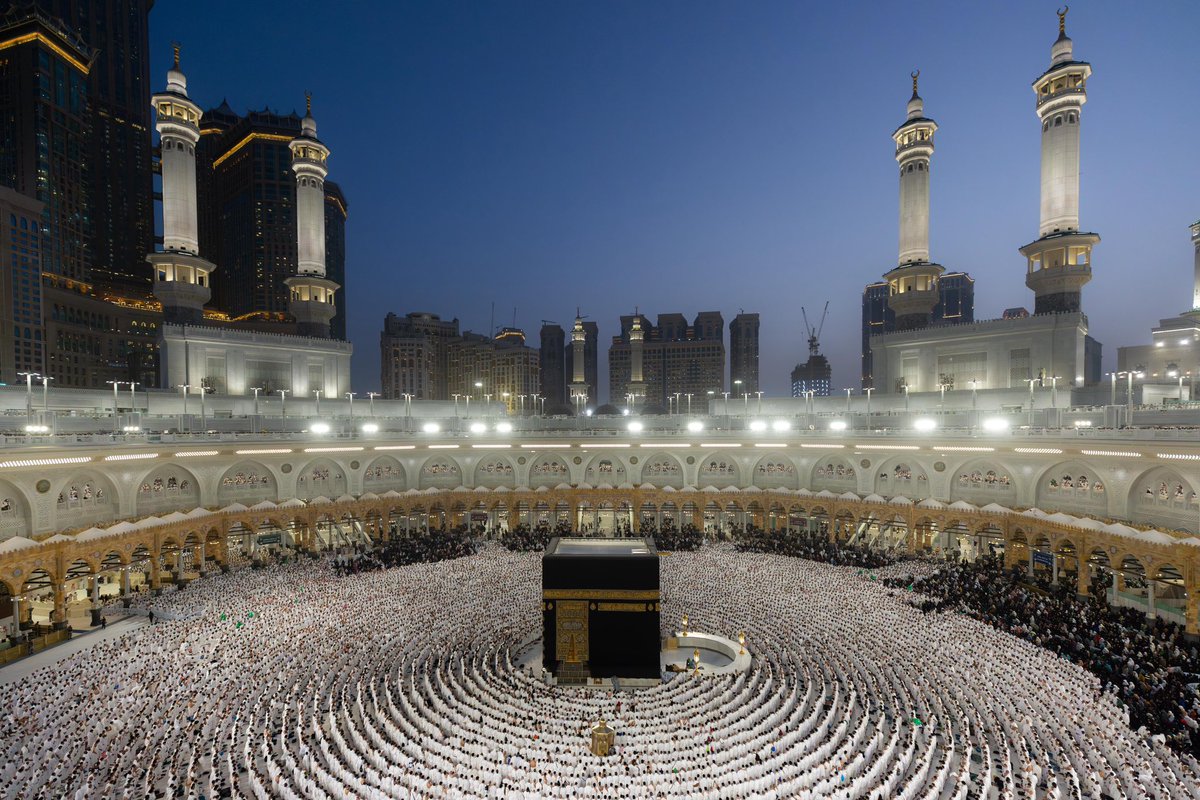 HaramainInfo's tweet photo. 27th Night of Ramadan https://t.co/ZygJEAgxl6