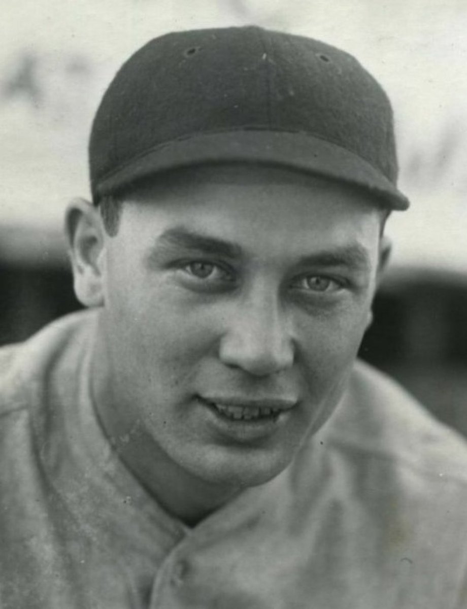 Every Senators/Twins player ever tweet media