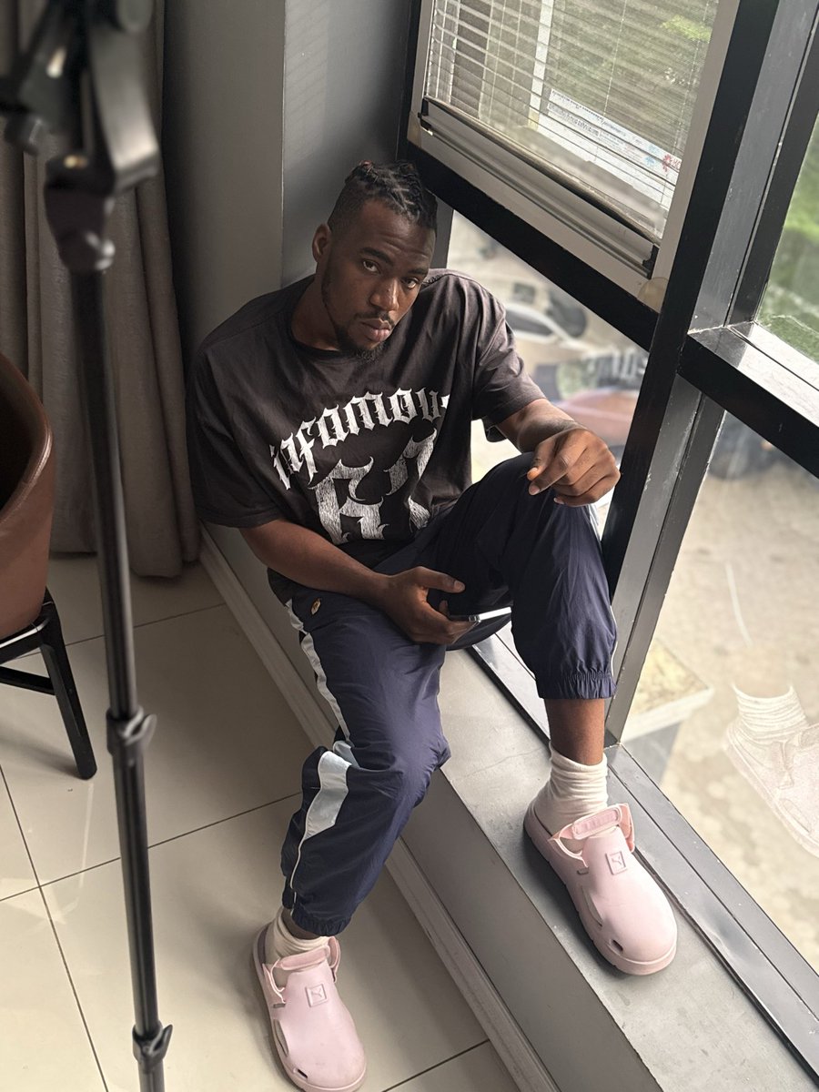 Stahgee1's tweet photo. DIFFERENT 1 INDEED https://t.co/bbMbZmbOzy