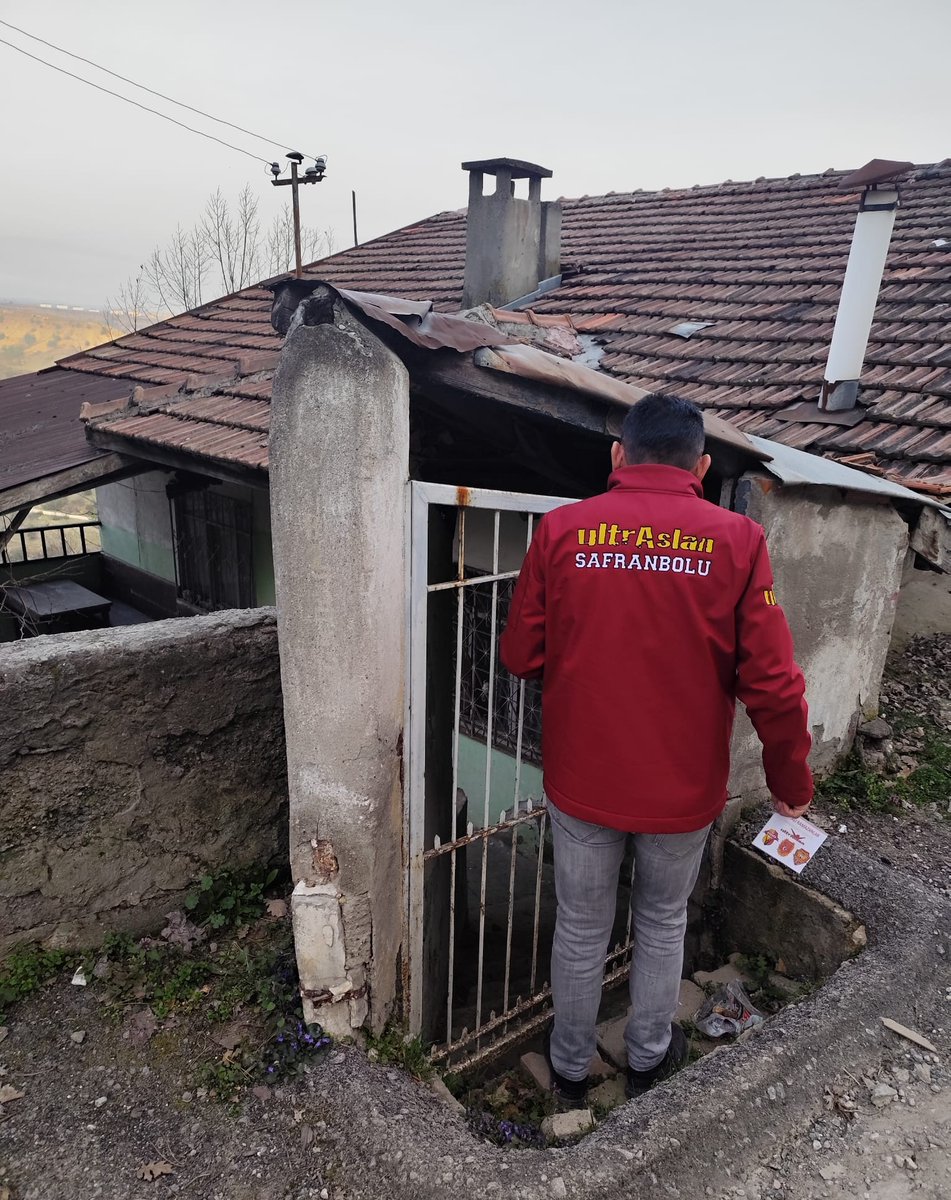 uASafranbolu's tweet photo. Her sene olduğu gibi bu sene de birlik ve beraberlik ayı olan Ramazan Ayında ilçemizdeki ihtiyaç sahibi ailelere "Bir Yardım Bin Mutluluk"diyerek kumanya ve alışveriş kartı yardımında bulunduk.Bizlere az çok demeden destekte bulunan herkese teşekkür ederiz.
#BirYardımBinMutluluk https://t.co/M3vKme9Fmz