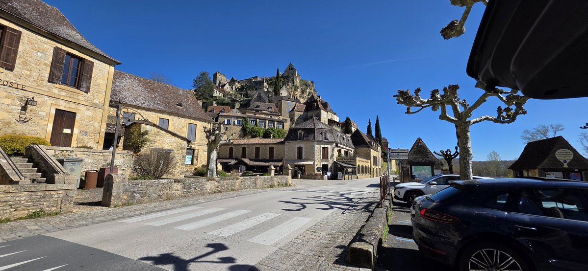 @riad82000IsBack tweet media