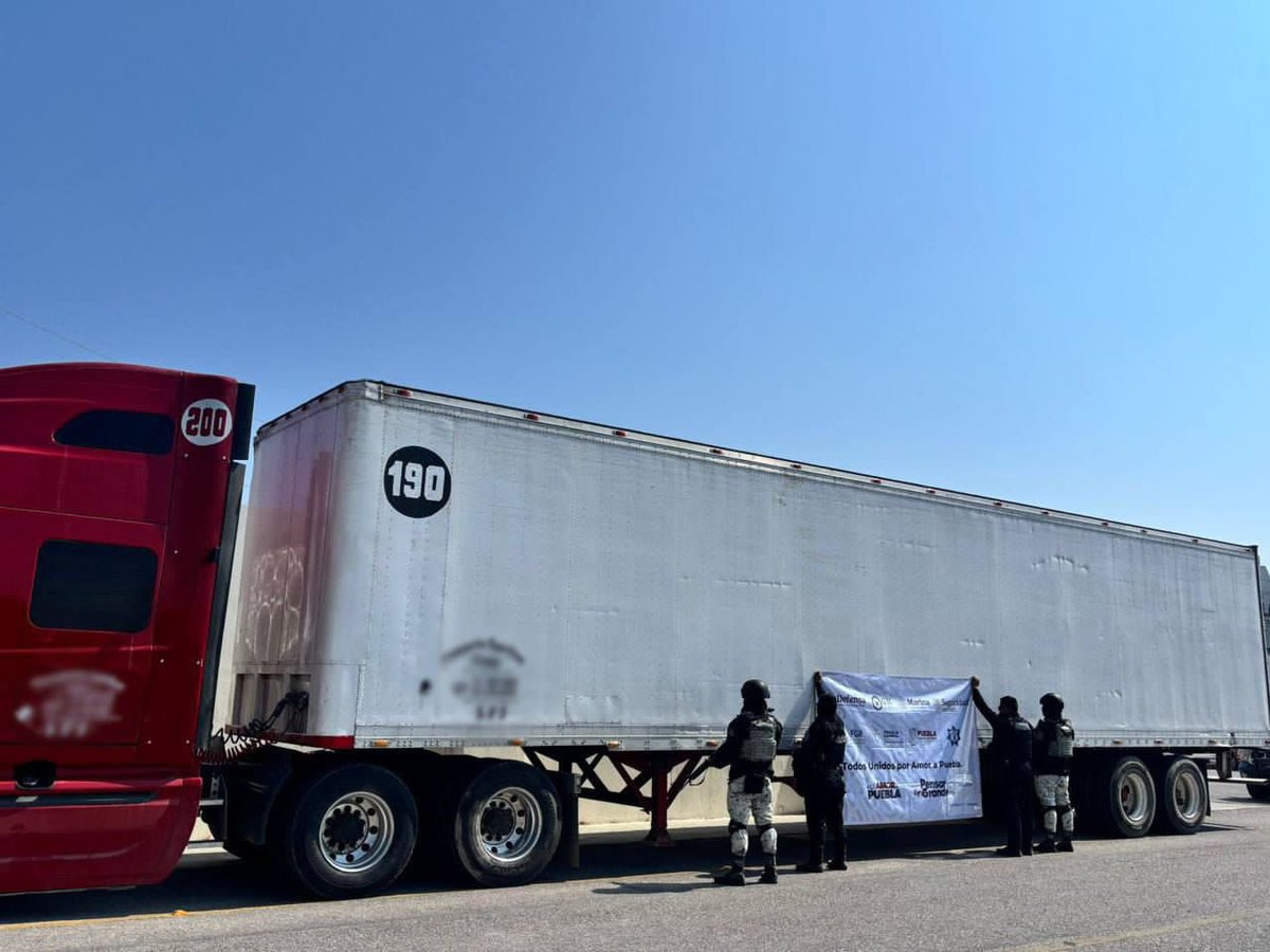 📄 #PolicíaEstatal y Guardia Nacional recuperan #tractocamión r0bad0 👇
pueblaroja.mx/policia-estata…