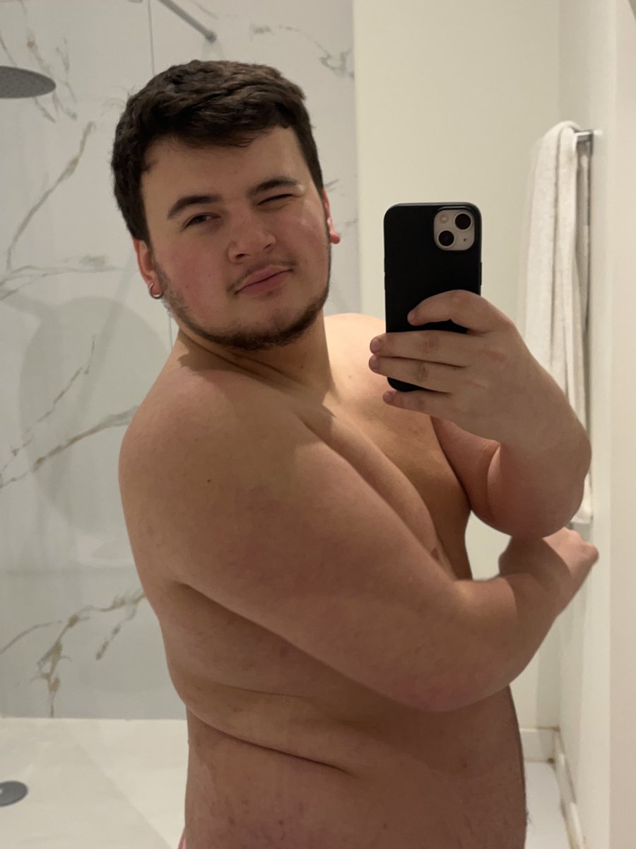 𝐍 𝐚 𝐭 💗 tweet media