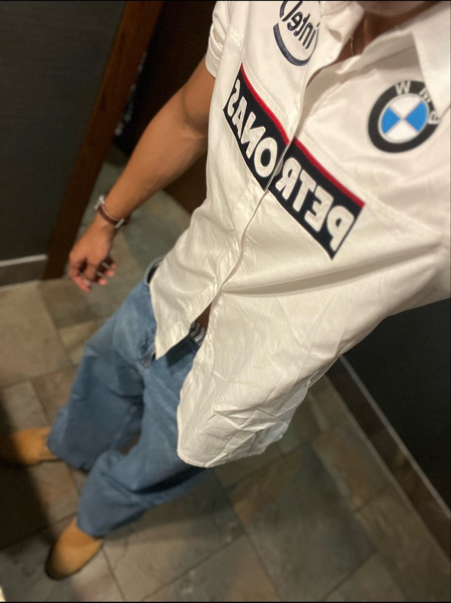 stanreport tweet media