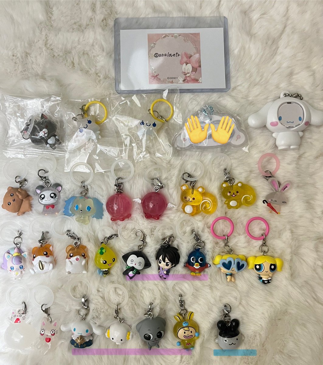 m_runa1215's tweet photo. @aaaalovetr 初めましてこんばんは。
こちらの4点買取可能でしょうか https://t.co/IZtjtISJwG