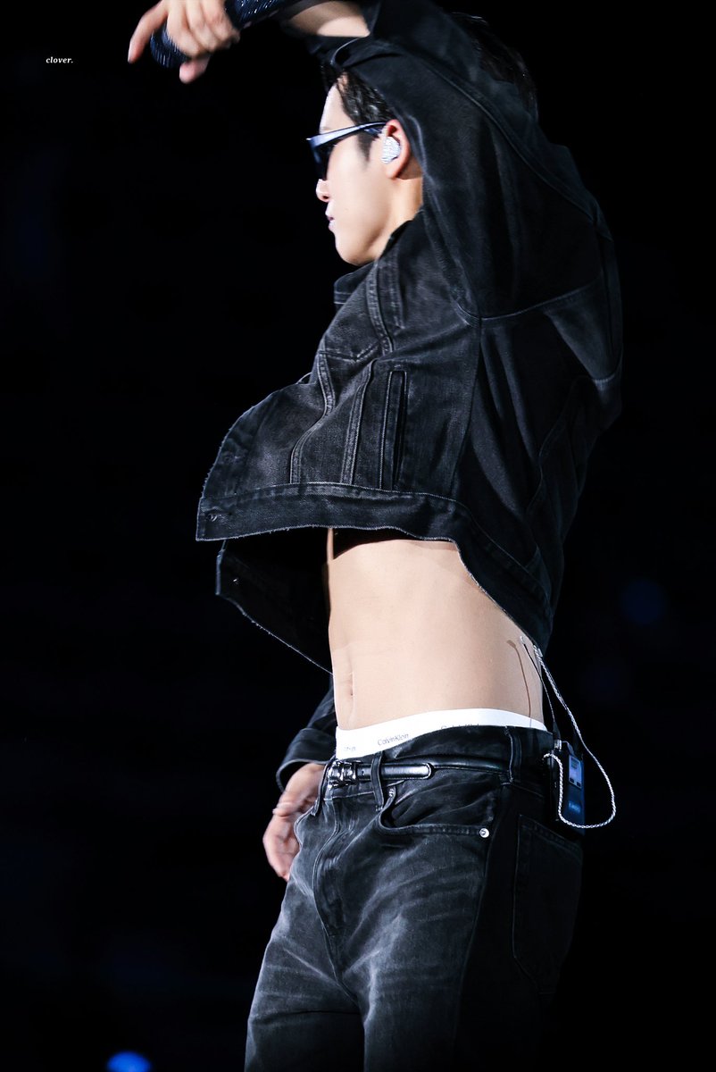 ๐๐ก๐ค๐ซ๐๐ง. tweet media