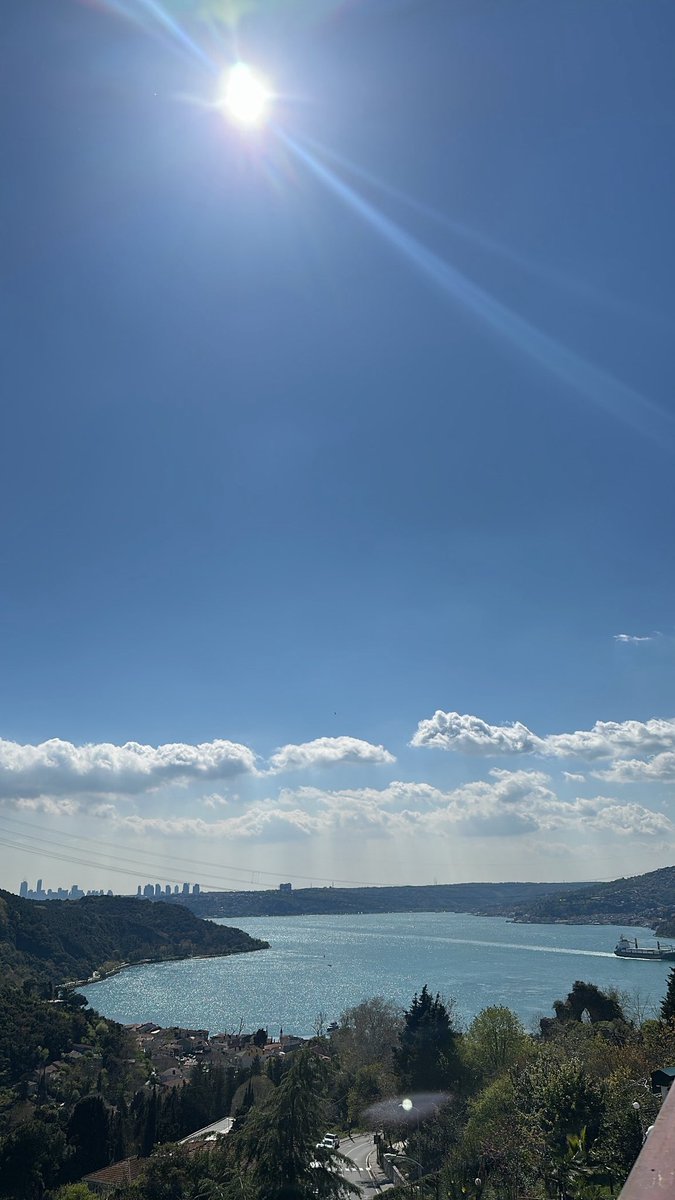 Seninle şurada kahve içebilirdik😔