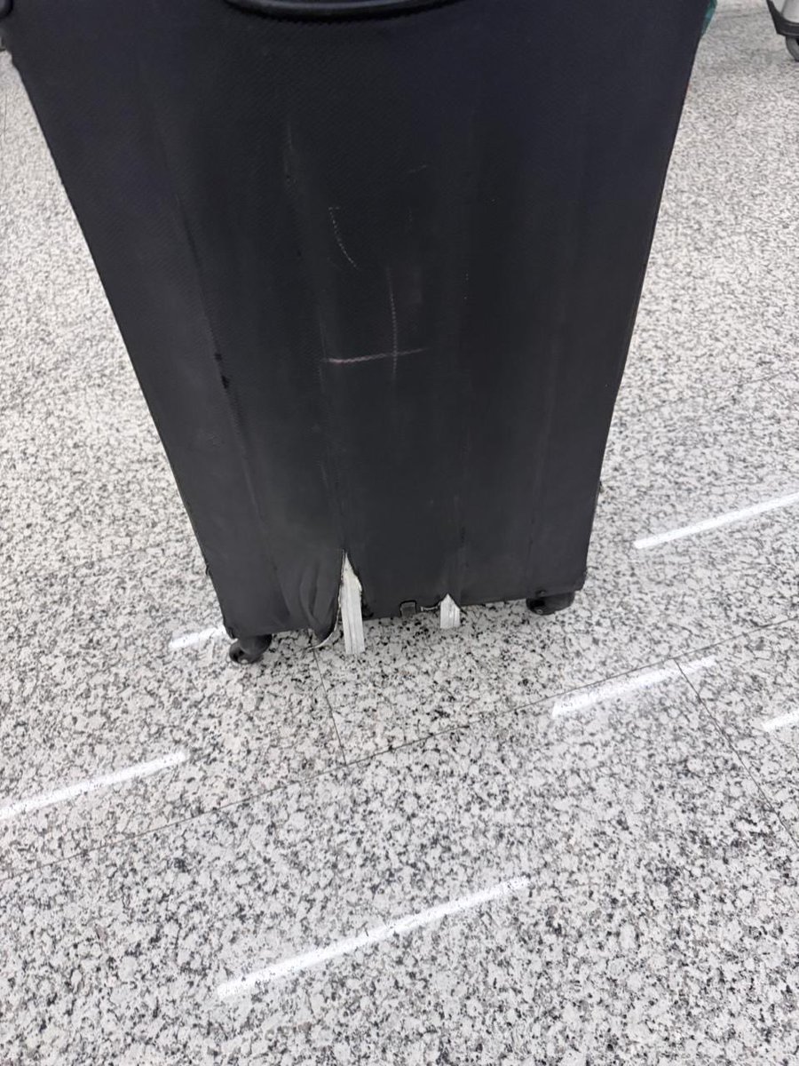 OffoBala's tweet photo. Extremely disappointed with the baggage handling by @IndiGo6E. My baggage was mishandled during my international journey from Mumbai to Guangzhou, China. This has caused serious inconvenience. Request urgent action.

@RamMNK @Ministry_CA @DGCAIndia @MoCA_GoI https://t.co/eY6TcARV4p