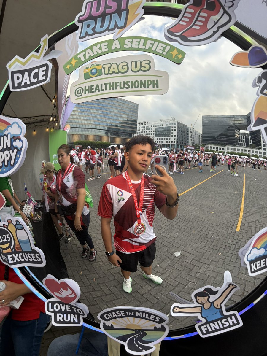 Clydeennniis's tweet photo. Another one. ๐ฅฐ
#RunForLove #PRbreaker #SanteBarleyTRA #Running https://t.co/WsrI0V9H5E