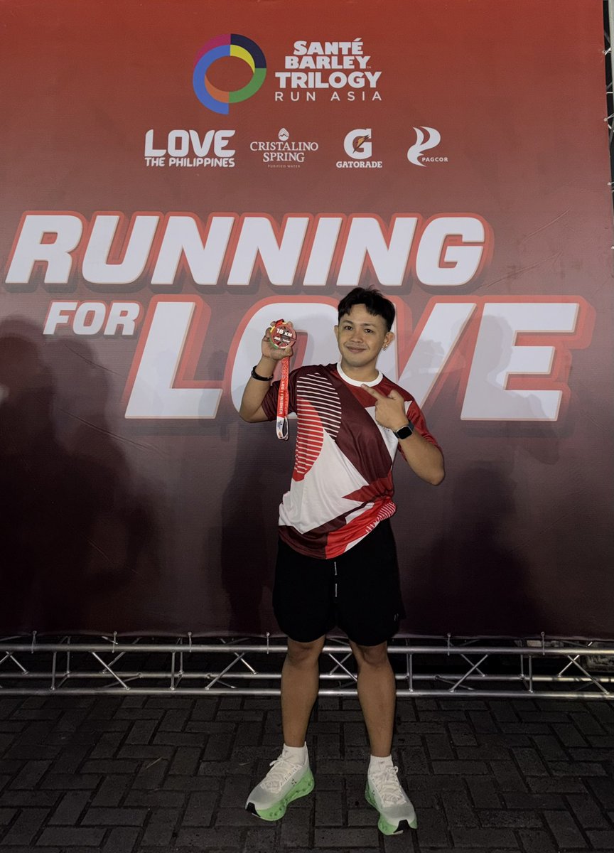 Clydeennniis's tweet photo. Another one. ๐ฅฐ
#RunForLove #PRbreaker #SanteBarleyTRA #Running https://t.co/WsrI0V9H5E