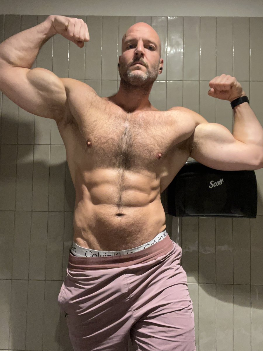 Atlas King tweet media