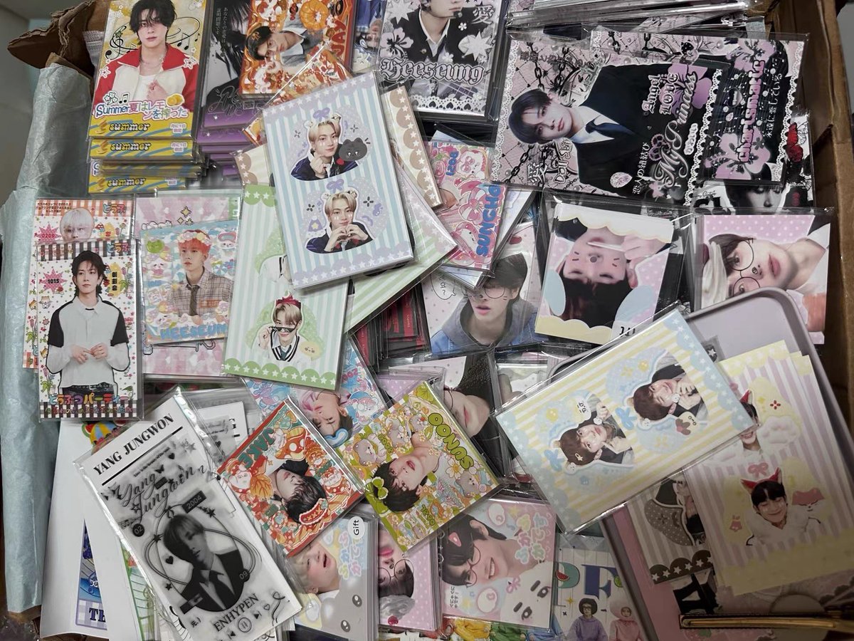 Blue cold sea GO 🪼 tweet media