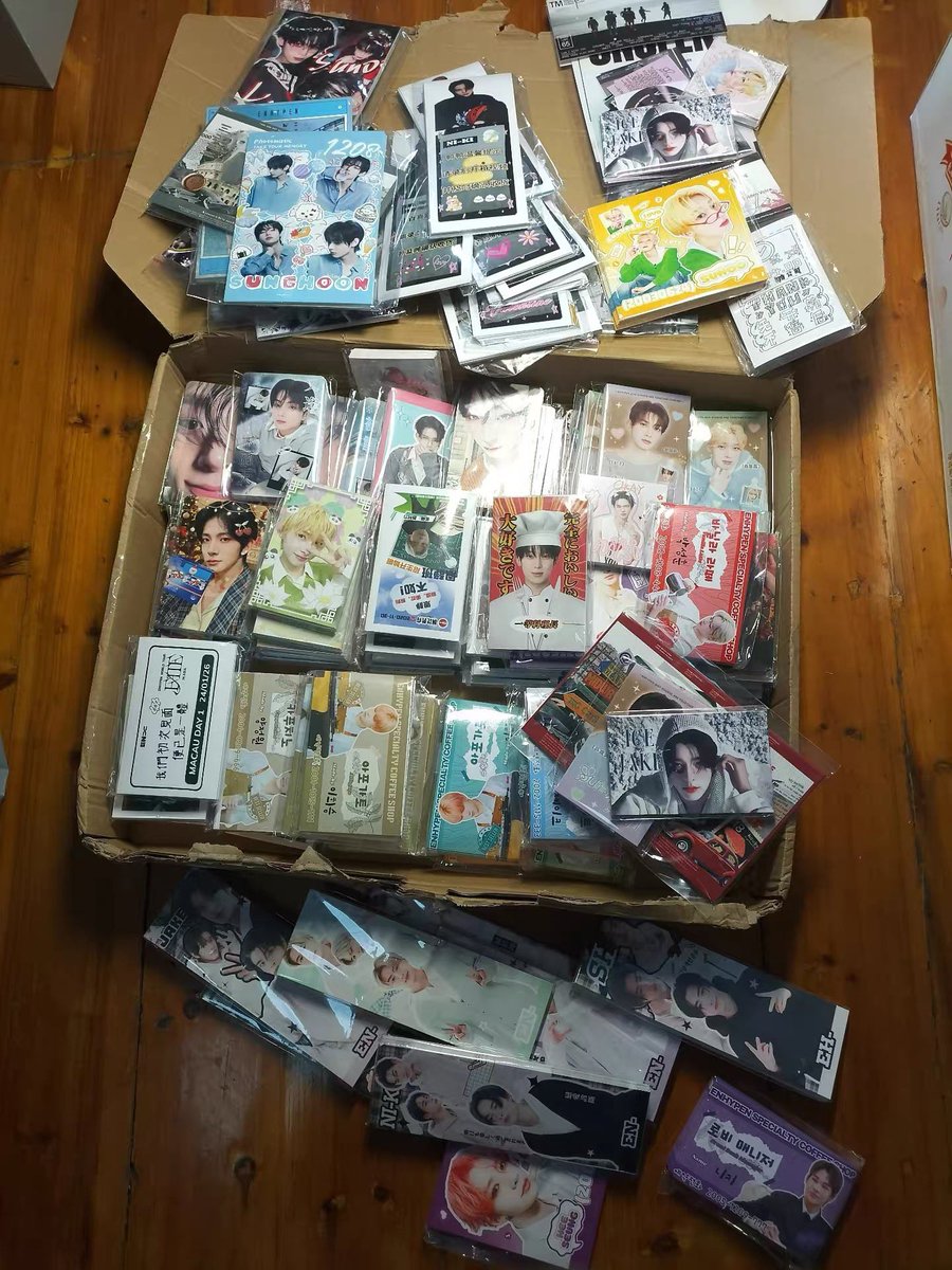 Blue cold sea GO 🪼 tweet media