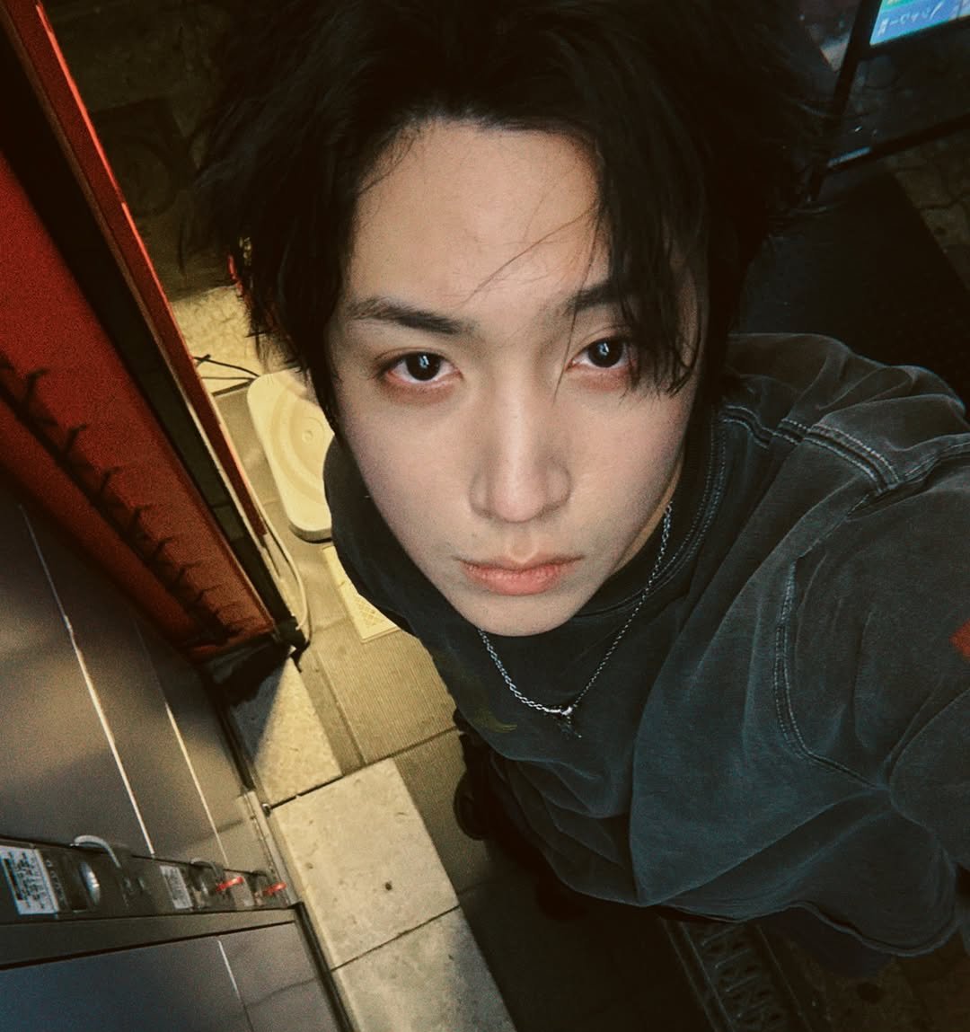 jwshourly's tweet photo. wooseok instagram update https://t.co/WJMc7aQeRm