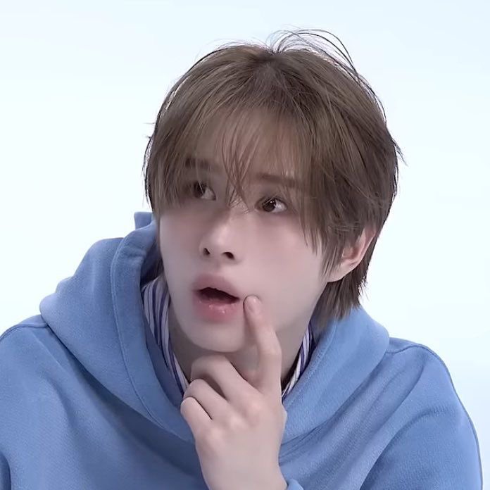 nk_0702_'s tweet photo. 닏경      

                                                뭐야. 형 나 샤워중이에요! 

나랑 같이 해 샤워.
                                                                                네 ??

너 전에 도훉이랑은 했다며. 난 왜 안되는데.

               …하 그래요. 들어와요 그럼. https://t.co/V84hXPLxWx