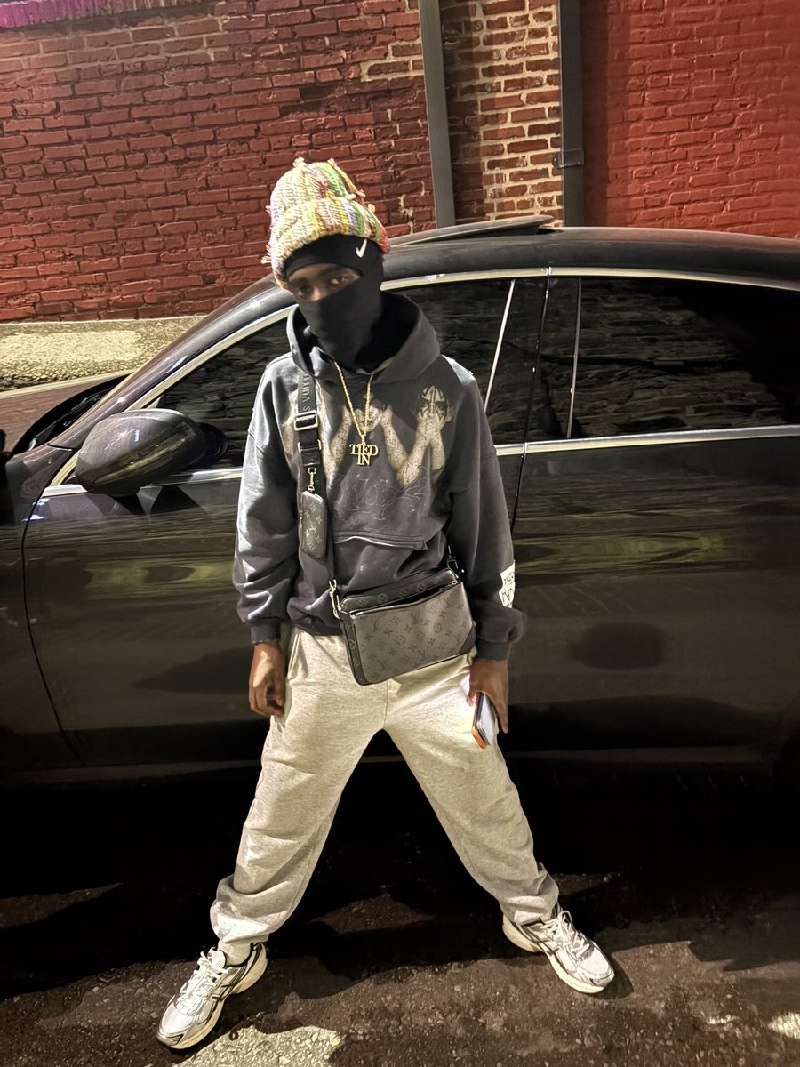 1shotwes tweet media